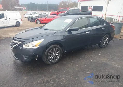 2015 Nissan Altima 2.5 S z USA, uszkodzony, nr VIN 1N4AL3AP8FC591359